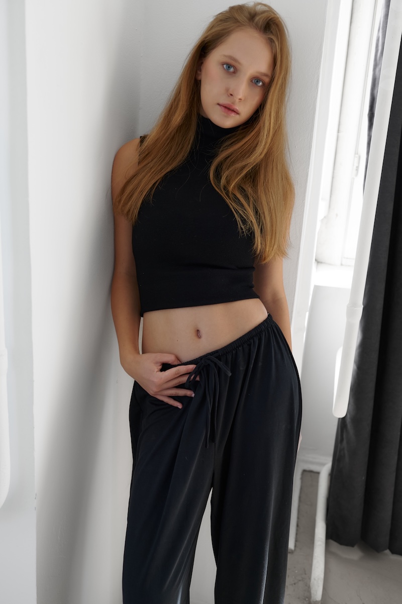ANASTA CH Skymodels Agency