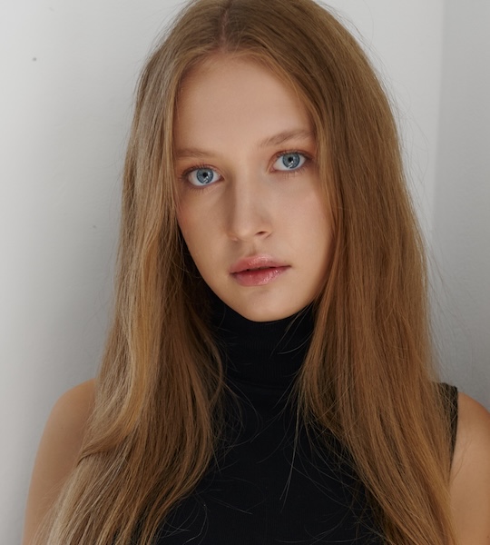 ANASTA CH Skymodels Agency